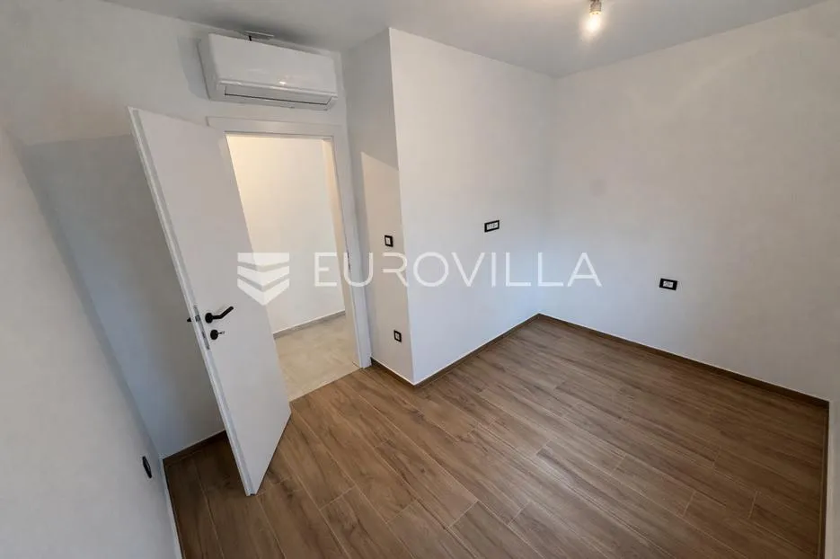 pag, šimuni, dvosoban apartman s vrtom 120 m od mora - slika 9