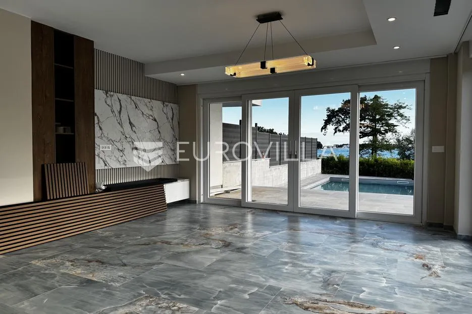 istra, poreč, luksuzna kuća 150m od mora - slika 9