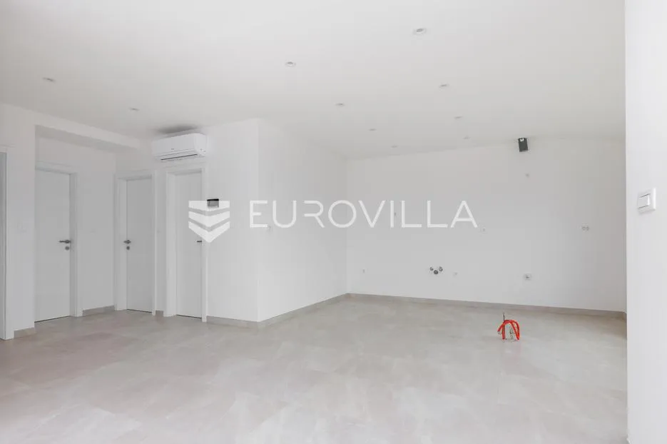 crikvenica, trosoban stan nkp 68 m² s panormaskim pogledom na more - slika 3