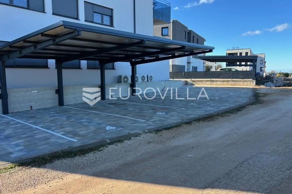 istra, novigrad – moderan stan s panoramskim pogledom na more i prostranom krovnom terasom - slika 34