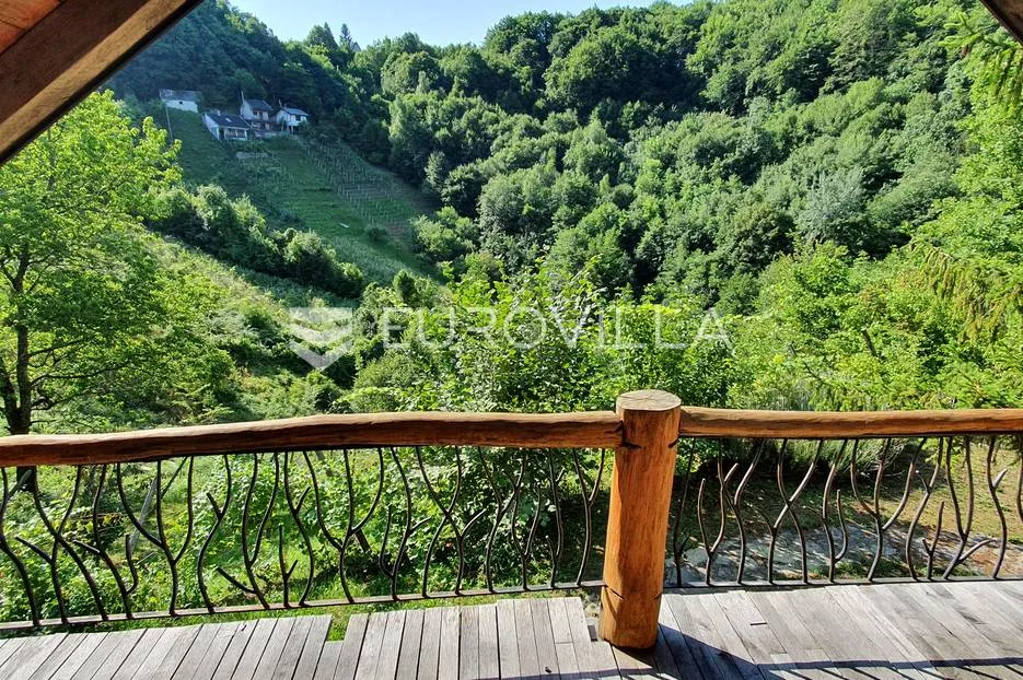 samobor, prekrasna obiteljska vikendica 152 m² na zemljištu 1.565 m² - slika 12