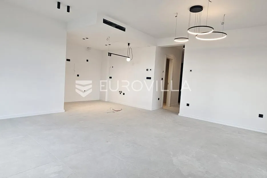 kaštel stari, luksuzan stan 102 m² zgrada s liftom, garažom i pogledom na more - slika 4