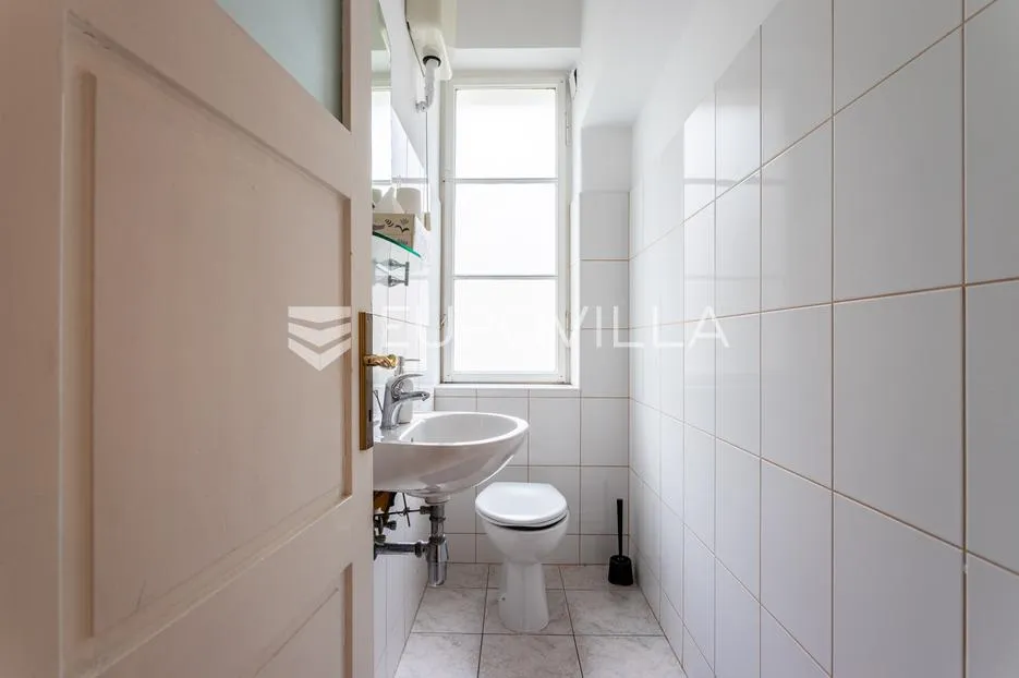split, bačvice, peterosoban stan za dugoročan najam, poslovna djelatnost - slika 5