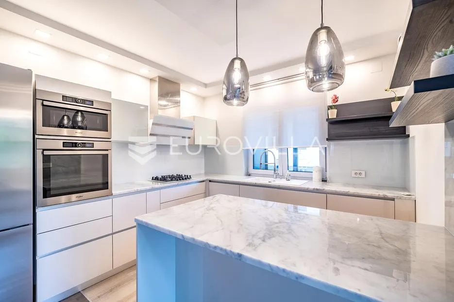 zagreb, jarun, prekrasan dvoetažan, četverosoban stan, 106 m², 2 parkirna mjesta - slika 6