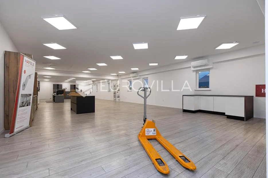 kukuljanovo, industrijski kompleks s dvije hale, zemljište 4,435 m² - slika 24