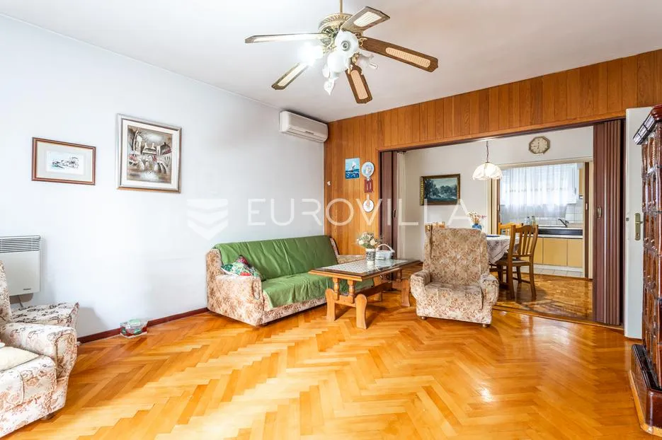 trogir, komforan jednosobni stan ukupne površine 71 m² - slika 3
