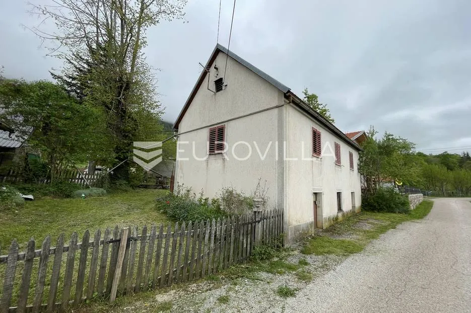 Senj, Vrzići, starina od 70 m² sa okućnicom od 3.280 m² - Melnice, Senj