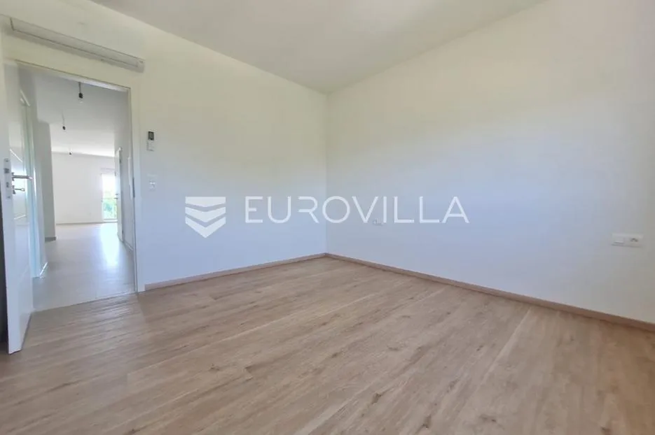 vir, komforan trosoban apartman u centru otoka s pogledom na more i krovnom terasom - slika 32