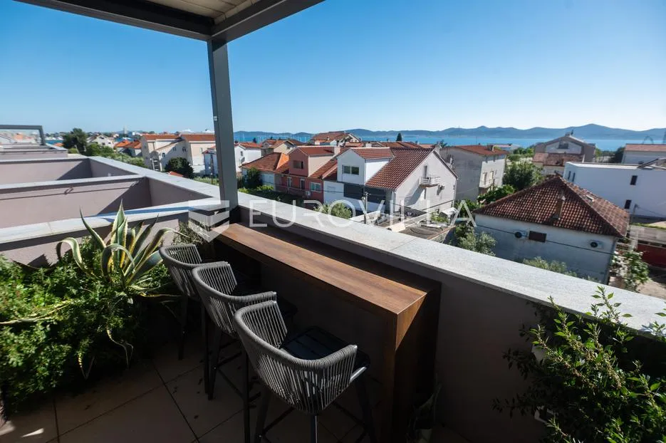 zadar, borik, luksuzan penthouse površine 137,26 m² s terasama na top lokaciji - slika 39