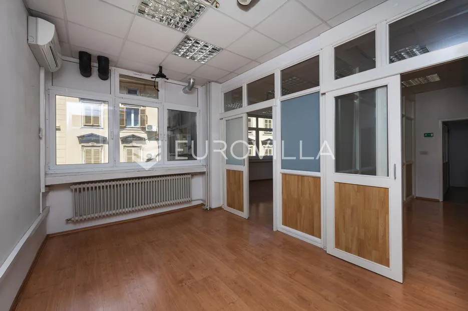 rijeka, centar, poslovni prostora 516 m², 1. kat, lift - slika 30