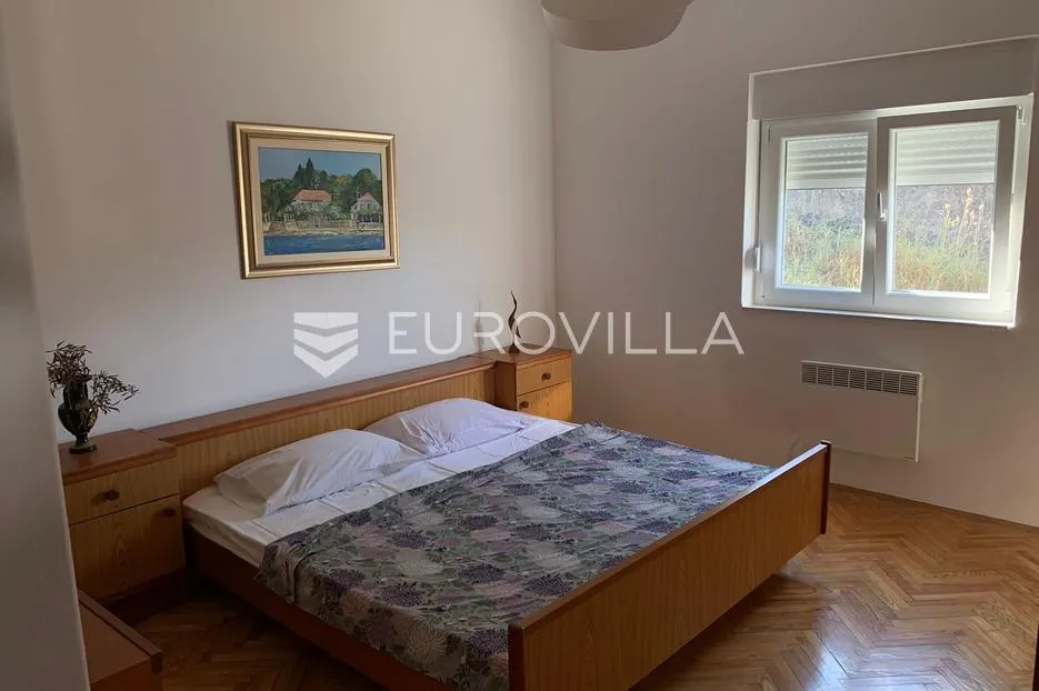 zadar, kali, lijepa kuća blizu mora s dva odvojena stana - slika 7