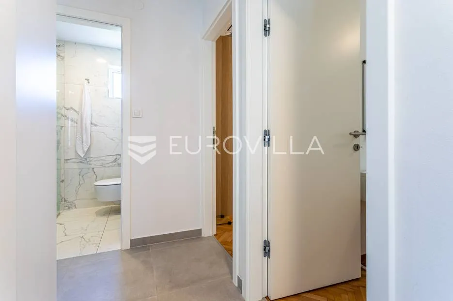 split, bol, moderan penthouse, 4 spavaće sobe - slika 20