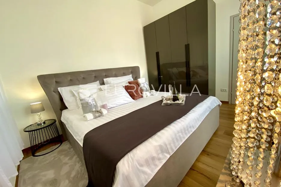 istra, pula, luksuzan, moderno opremljen trosoban stan 85 m² - slika 37