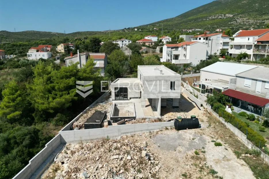 kaštel novi, moderna vila u izgradnji s bazenom i pogledom na more - slika 25