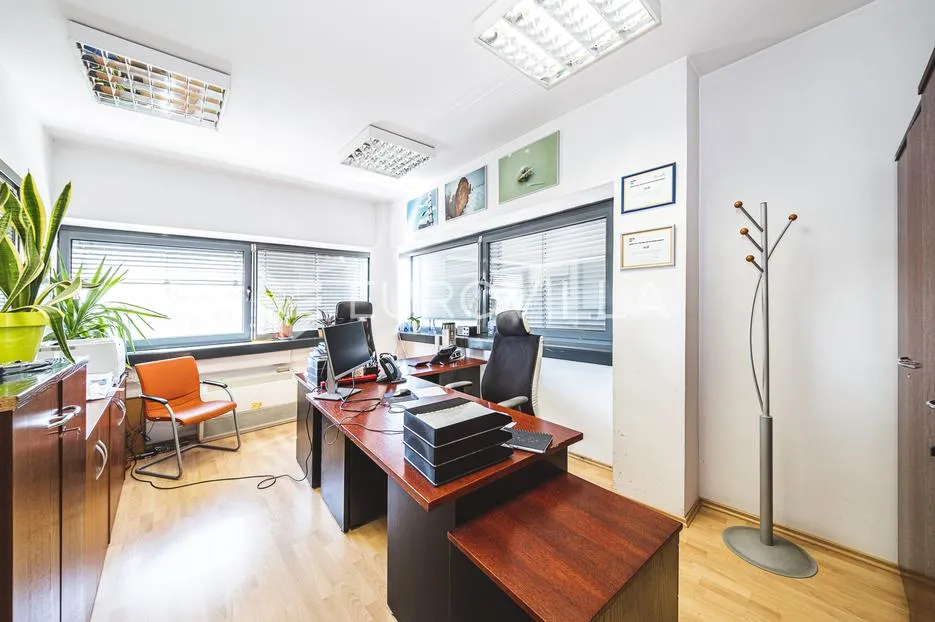 zagreb, borongaj, prostrani uredski prostor za zakup 734 m² s parkingom - slika 16