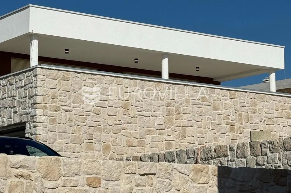 primošten, luksuzna prizema vila s panoramskim pogledom - slika 92