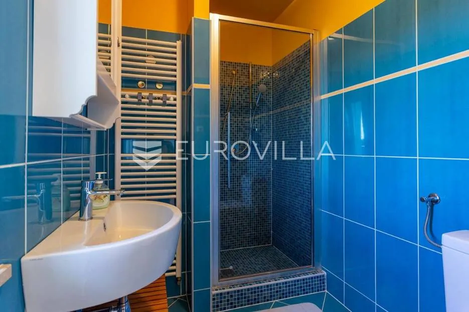 rakalj, predivna, prostrana villa s bazenom i velikom okućnicom, 452 m² - slika 25
