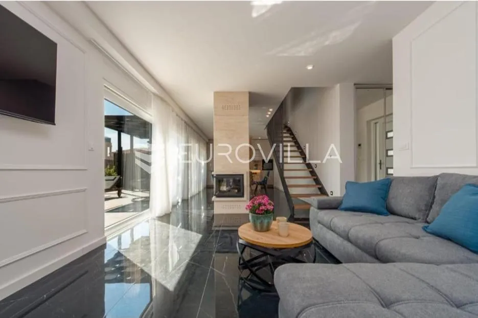 zadar, privlaka luksuzna dizajnerska vila s bazenom neto korisne površine 134,83 m² - slika 6