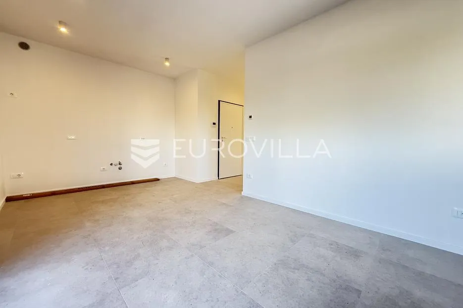 istra, premantura, luksuzni trosobni stanu u prizemlju s bazenom, 95 m², 500 od mora - slika 10