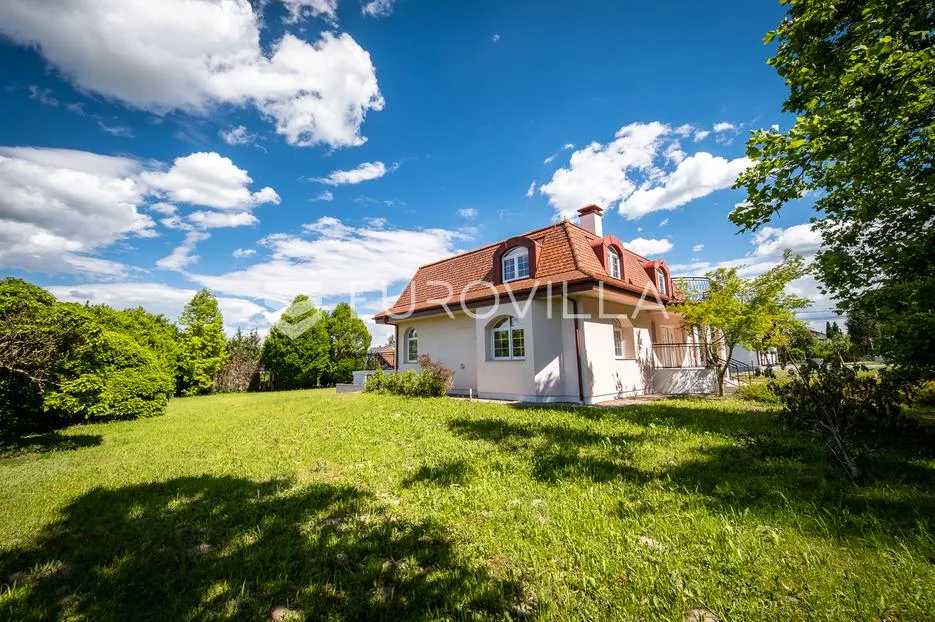 samobor, perivoj, obiteljska vila netto površine 323 m² na zemljištu 2.087 m² - slika 37