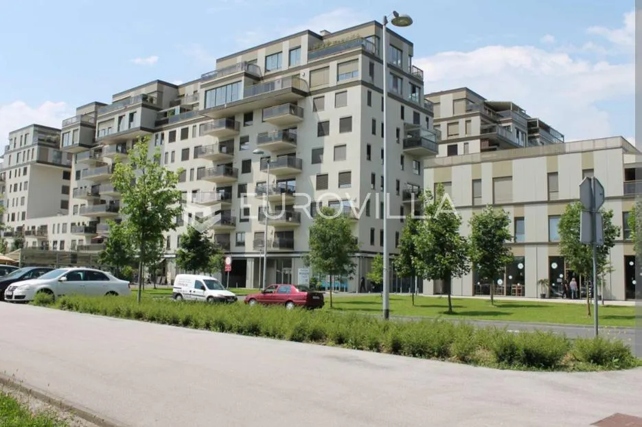 zagreb, bundek centar, prekrasan trosoban stan s 2 garažna parking mjesta 104 m² - slika 2