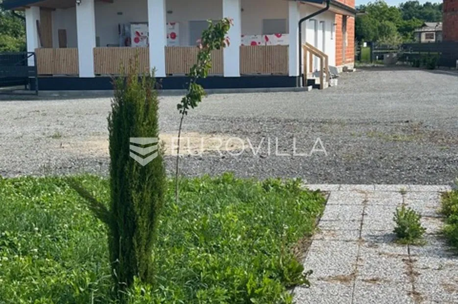 nova gradiška, poljane, kuća 215 m² sa potencijalom - slika 2
