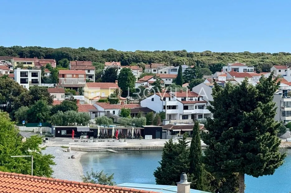 istra, pula, moderna luksuzna vila s bazenom, prvi red do mora - slika 21