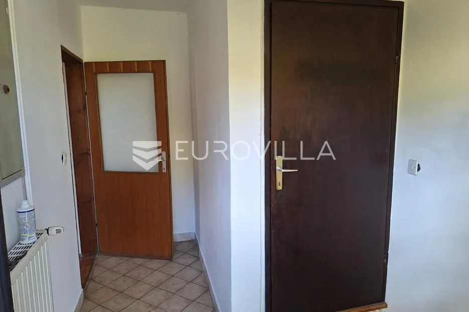 karlovac, velika jelsa, kuća, 175 m2, mirna lokacija - slika 7