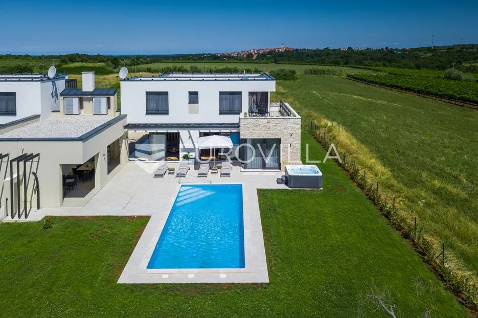 istra, brtonigla, moderna vila s bazenom i jacuzzijem - slika 47