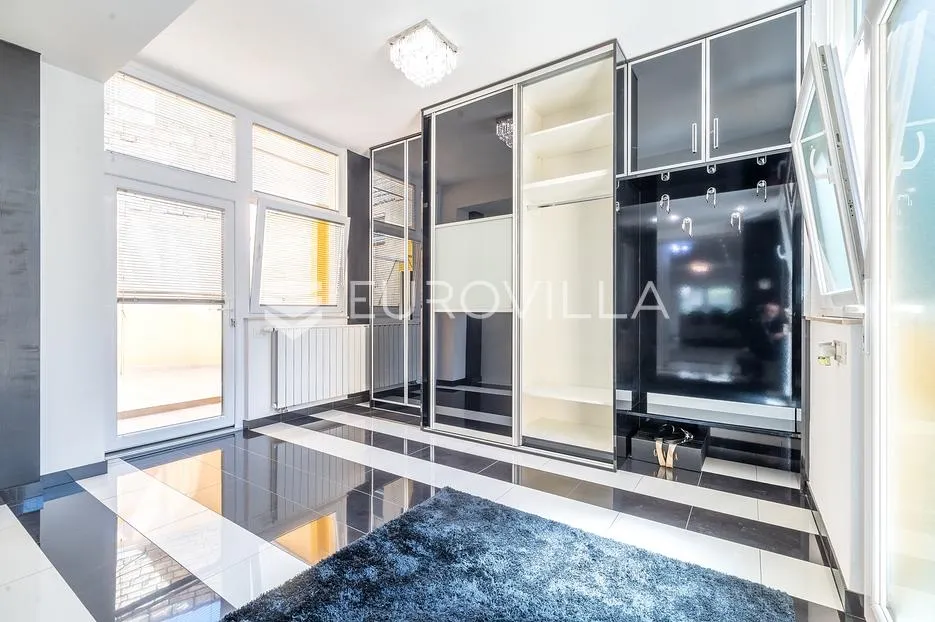 zagreb, centar, buconjićeva, četverosoban stan 226 m², terasa 2 parkirna mjesta - slika 3