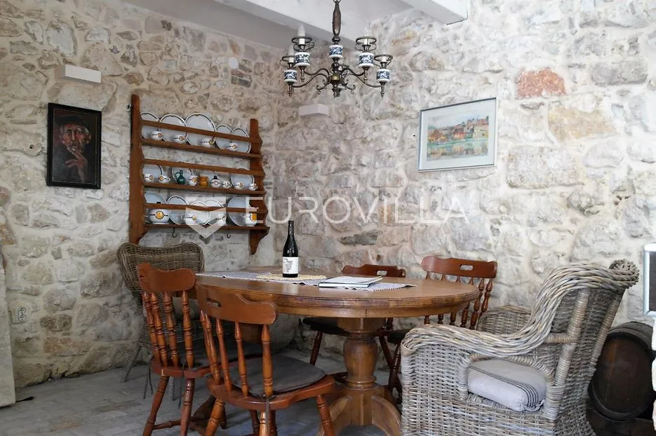 mali lošinj, susak, kamena kuća 70 m², kompletno adaptirana, vrt 56 m² - slika 4