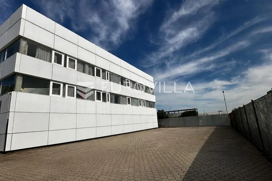 osijek, industrijska zona čepin, poslovni prostor površine 150 m², prvi red do ceste - slika 10