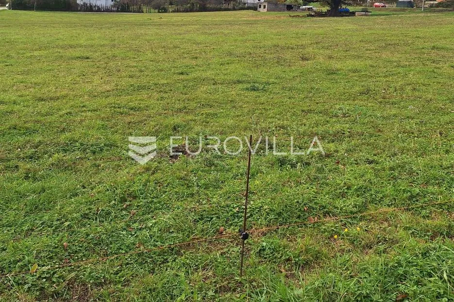 karlovac, tušiović, zemljište 7000 m2, 200 m do rijeke radonje - slika 3