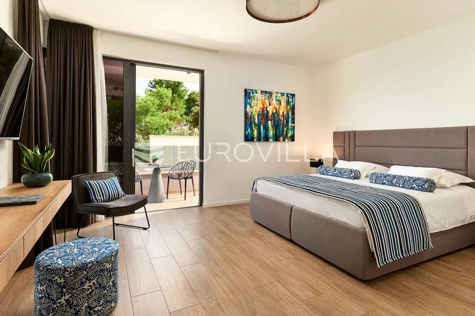 trogir - marina, luksuzna vila s bazenom i wellnessom - slika 31