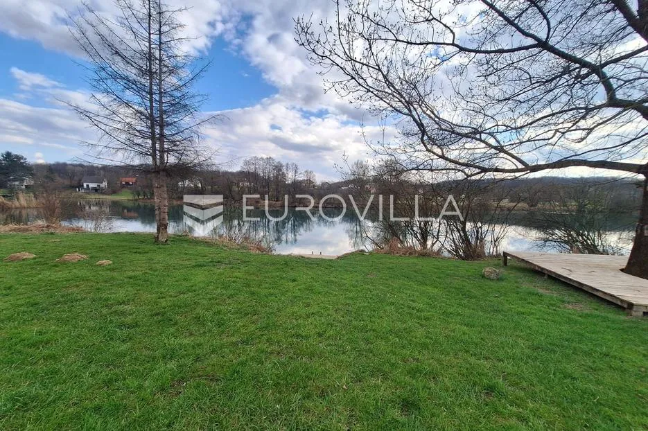 Duga Resa, Gršćaki, poljoprivredno zemljište 6000 m² na samoj obali Mrežnice - Gršćaki, Duga Resa