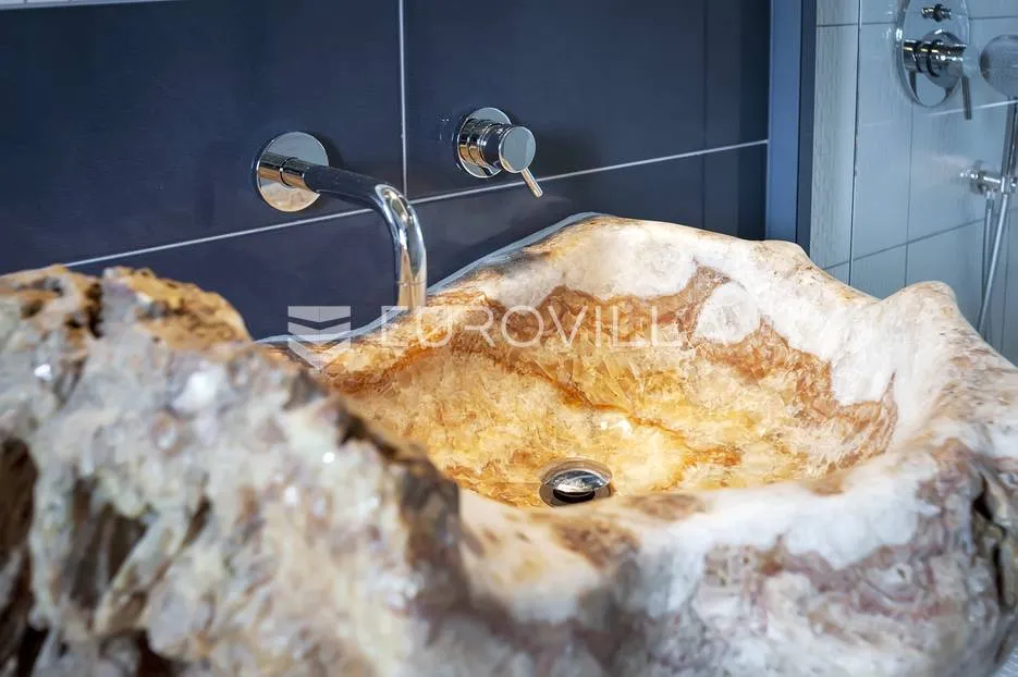 rovinj, šira okolica rovinja posebna samostojeća kuca 200 m² - slika 54