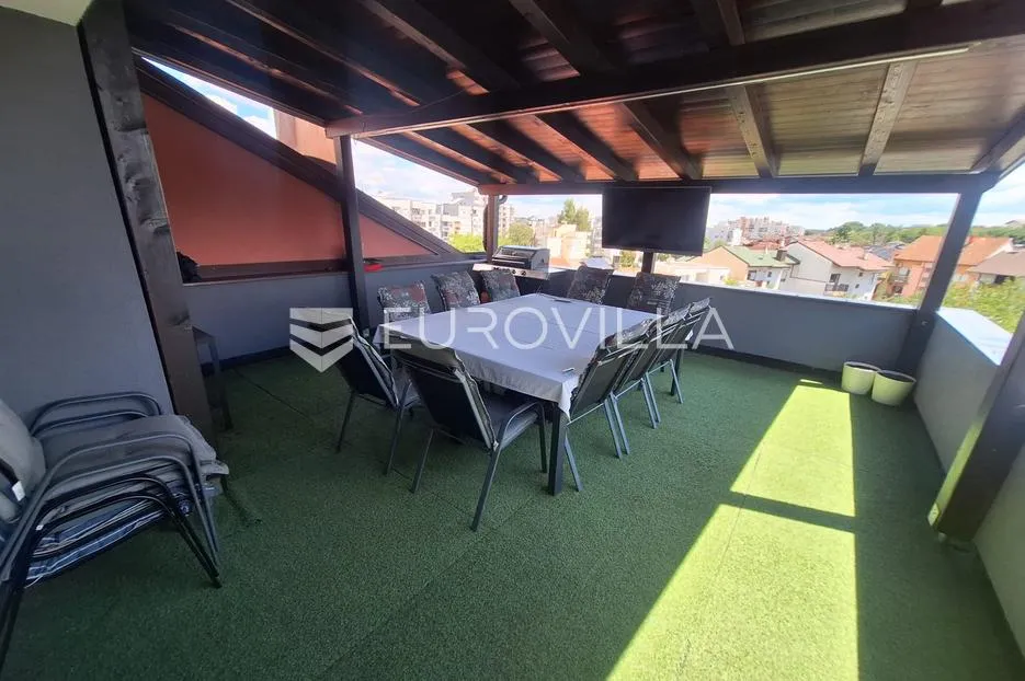 karlovac, luščić, kuća 345 m², novouređena, odlična lokacija - slika 7