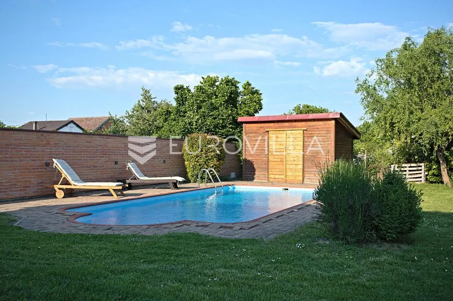 osijek, bilje, četverosobna kuća sa bazenom, 126 m² - slika 24