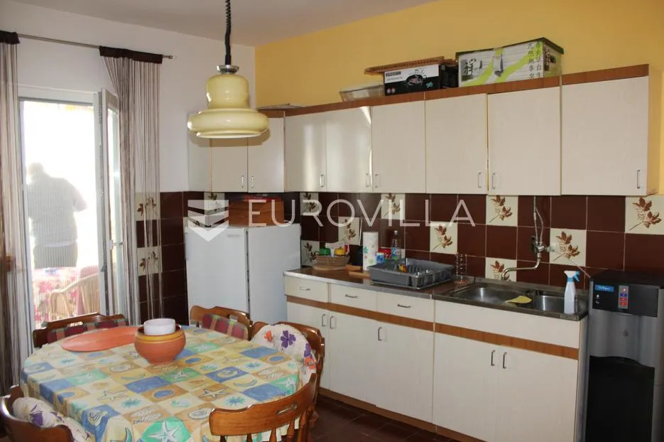 zadar, biograd na moru, lijepa kuća na mirnoj lokaciji - slika 24