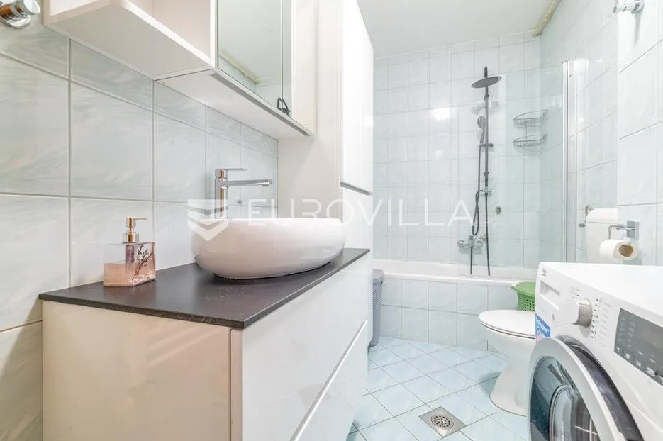 zagreb, kajzerica prekrasan dvosoban stan 42 m² - slika 6