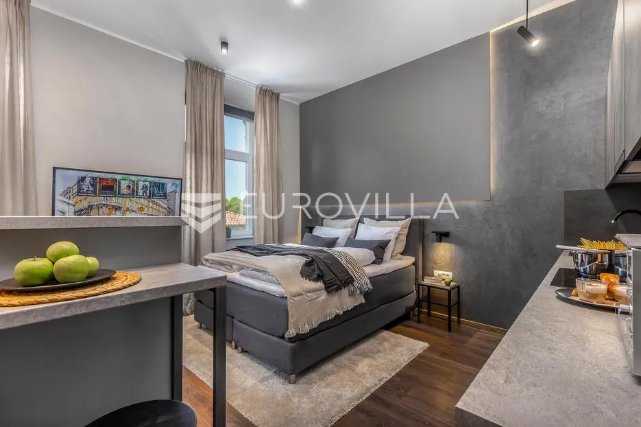 rijeka, centar, novouređen luksuzan stan nkp 78 m2 s tri apartmana - slika 2