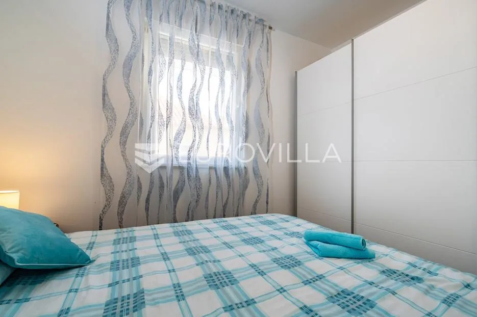 zadar, gornji karin, moderna kuća s bazenom i dva apartmana, 200 m od mora - slika 8