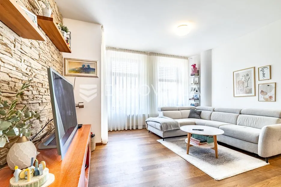 zagreb, maksimir, prekrasan trosoban stan, garažno parking mjesto, spremište, 77 m² - slika 1