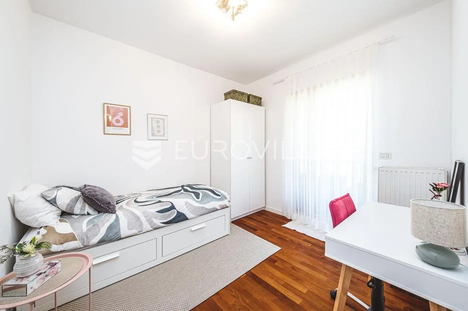 zagreb, maksimir, odličan četverosoban stan 120 m² s garažom - slika 14