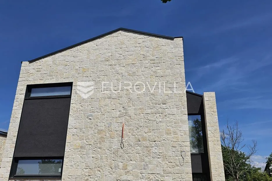 istra, veleniki, kamena vila s bazenom - slika 6