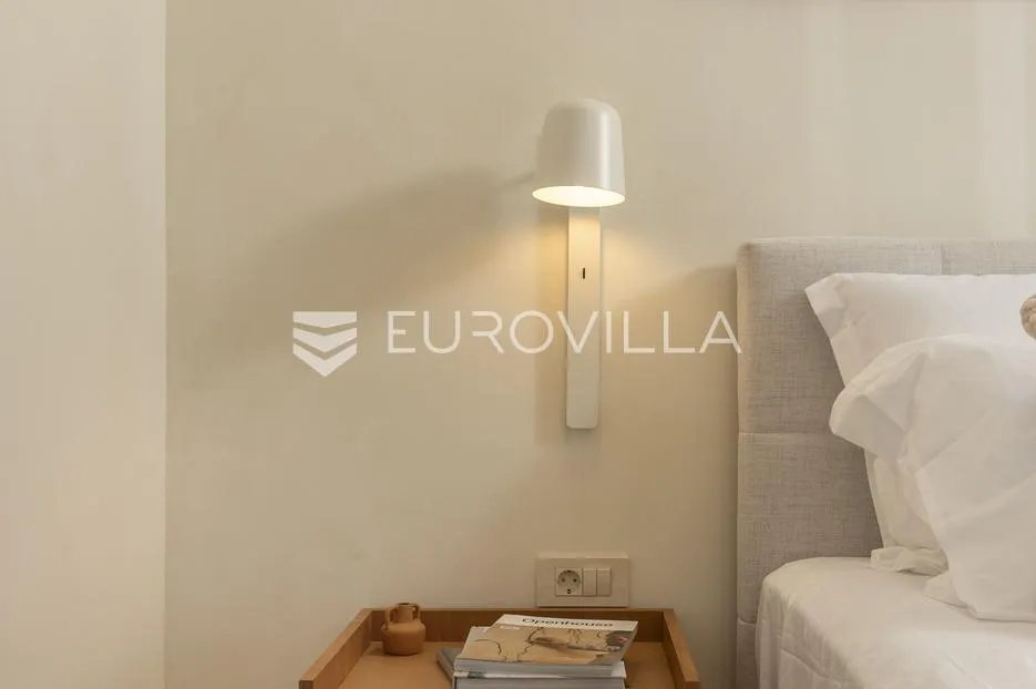 istra, labin, vrhunska moderna villa "e", grijani bazen 48 m², 2642 m² uređene okućnice - slika 45