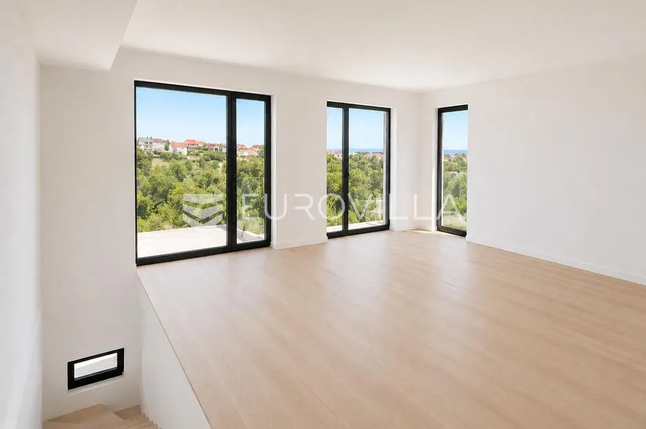 remete, luksuzan dvoetažni četverosoban stan 160,30 m² s vrtom, 2 garaže, 2 parkirna - slika 5