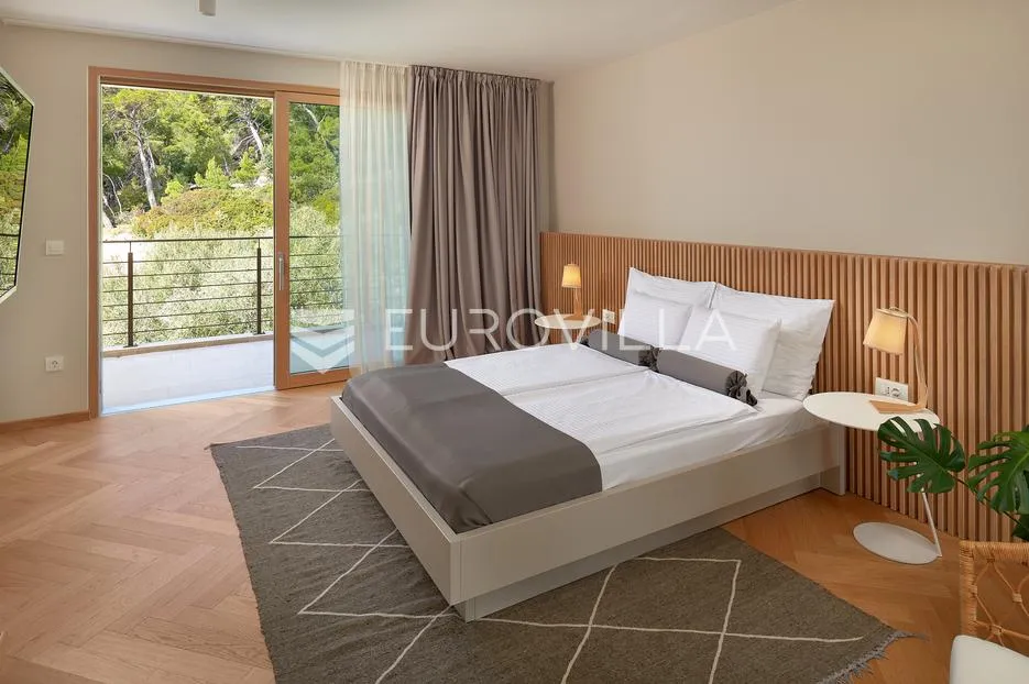 hvar, sveta nedjelja, luksuzna vila na prekrasnoj lokaciji - slika 13