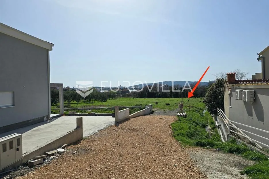 kaštel sućurac, građevinska parcela 600 m² - slika 2