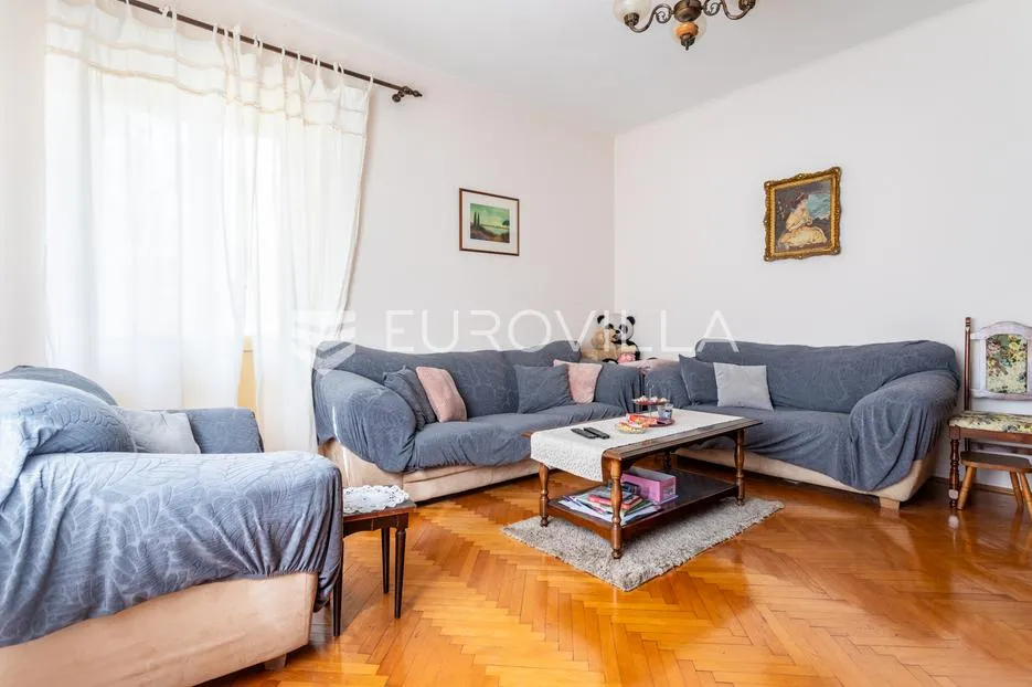 split, bačvice, trosoban stan na odličnoj lokaciji, 105m2 - slika 2